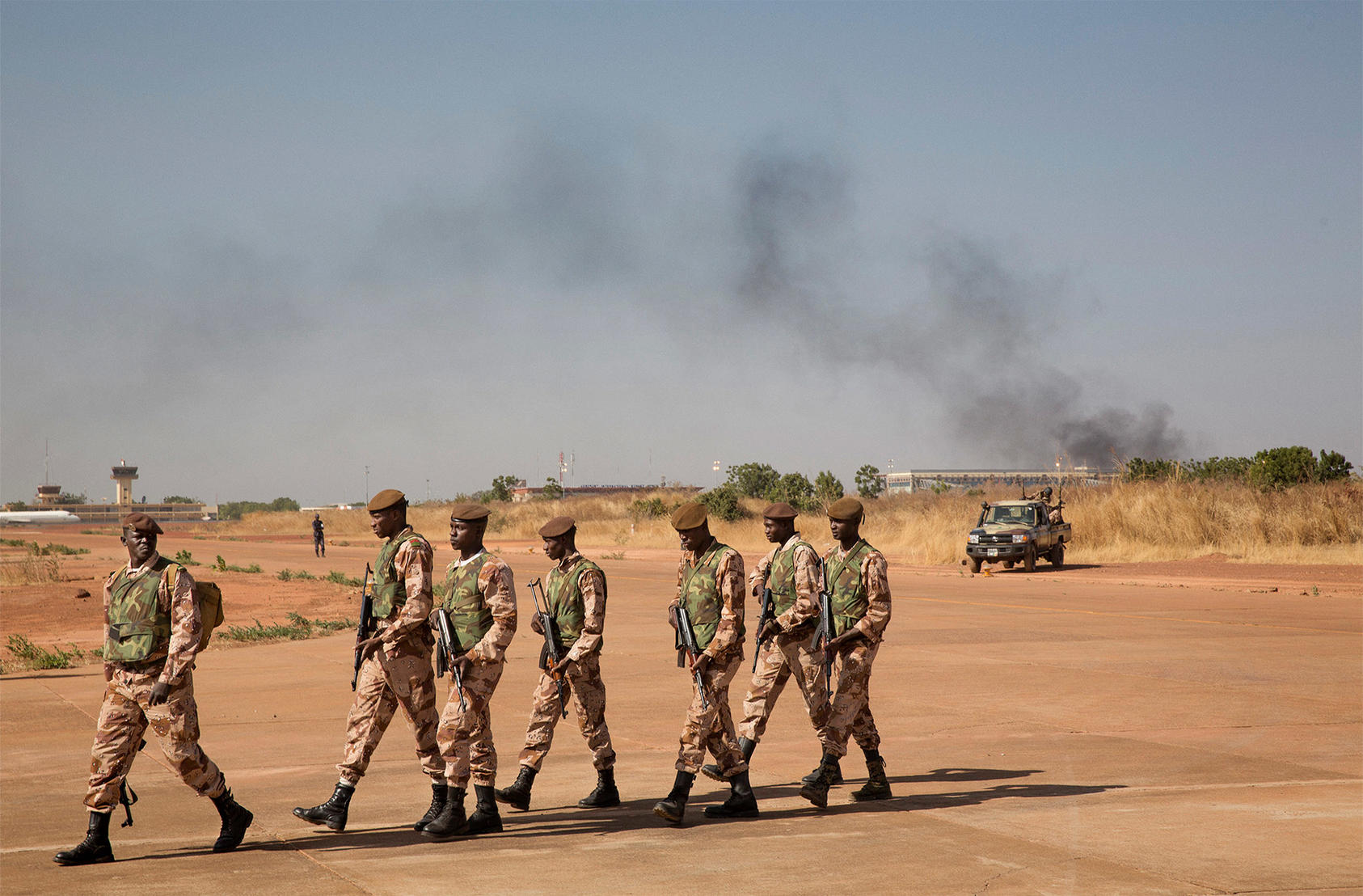 Crise sécuritaire au Mali : l&rsquo;offensive conjointe des Touaregs et des djihadistes fragilise la junte
