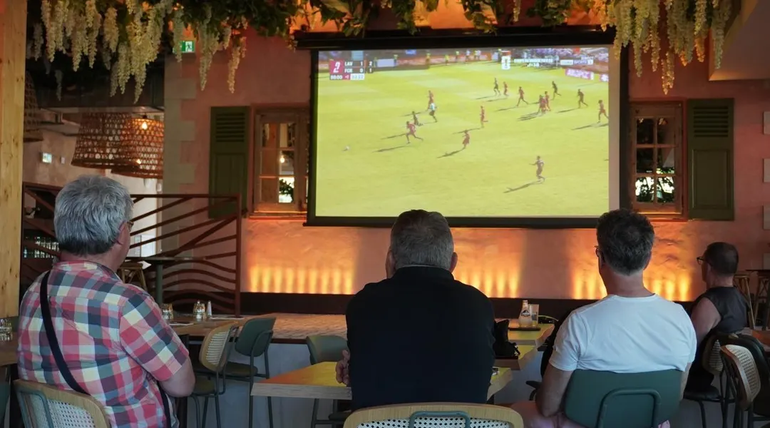 Accès aux écrans géants pour la finale psg arsenal dans les bars de laval