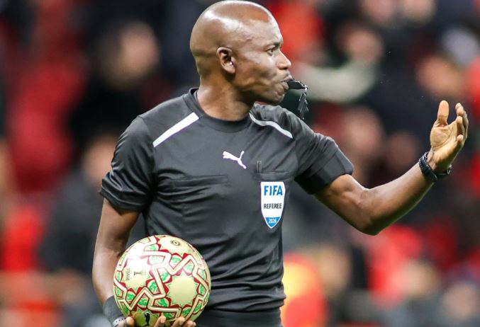 Finale Ligue des champions CAF : l'AS FAR rejette l'arbitre Jean-Jacques Ndala