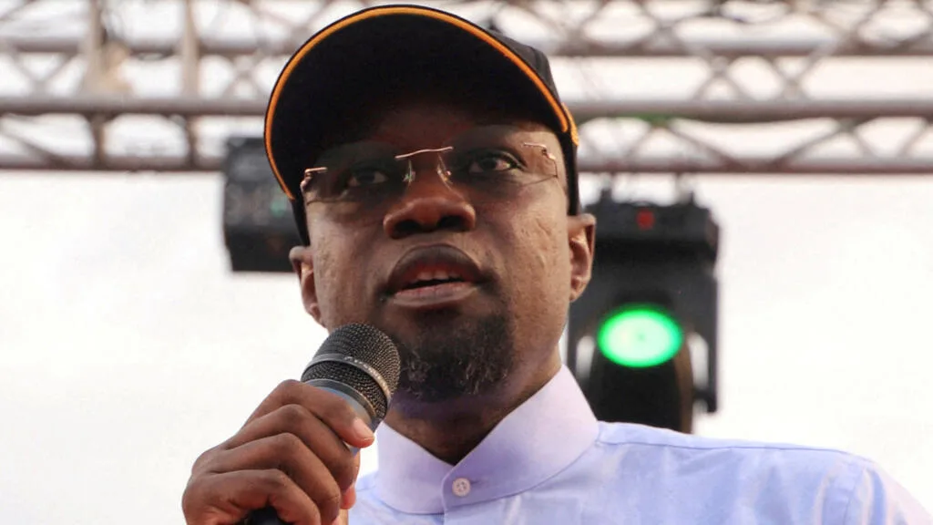 Ousmane Sonko lors d'une conférence de presse