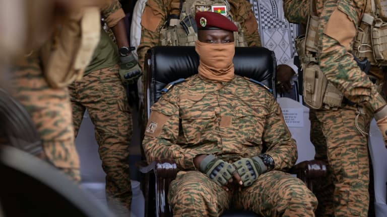 Le capitaine Ibrahim Traoré, chef de la junte au Burkina Faso, lors d’un discours à Ouagadougou