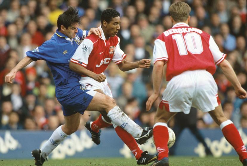 Nicolas Anelka lors d'un match contre Chelsea en avril 1997