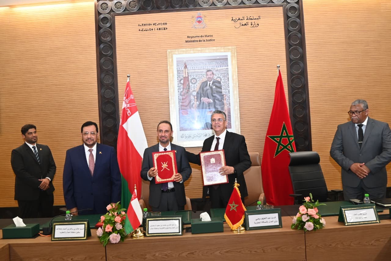 Signature d’un mémorandum judiciaire entre le Maroc et Oman