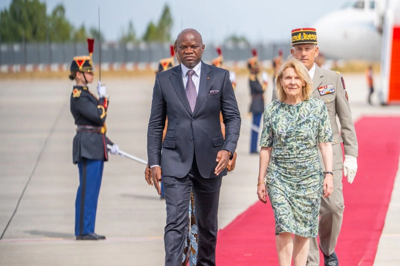 Visite d&rsquo;État du président gabonais à Paris : un accueil chaleureux et des enjeux majeurs