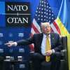 Le président ukrainien, Volodymyr Zelensky, et son homologue américain, Donald Trump, se rencontrent en marge du sommet de l'Otan à Ankara (Turquie), le 8 juillet 2026. (SAUL LOEB / AFP)