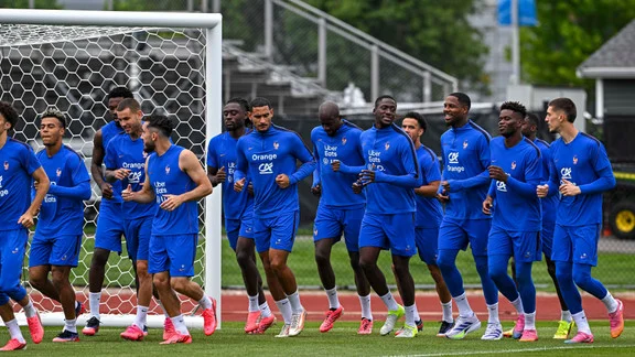 Joueurs de l'équipe de France en discussion