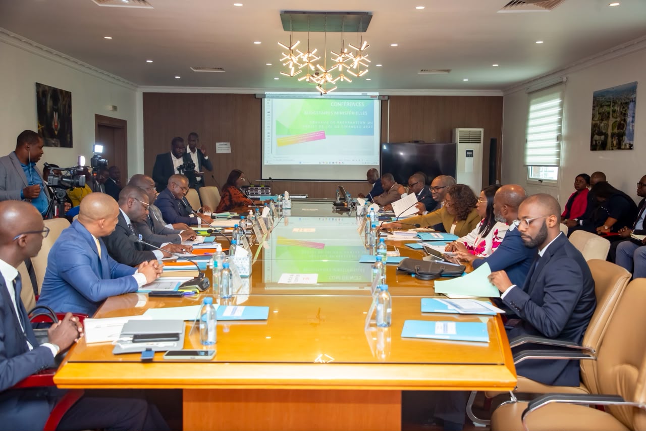 Conférences budgétaires à Libreville pour préparer le budget 2027
