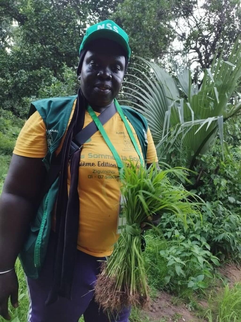 Mariama Sonko dans sa ferme expérimentale de Niaguis, près de Ziguinchor en Casamance