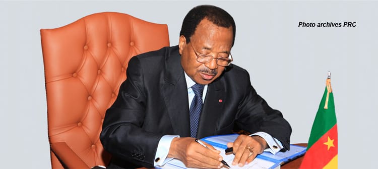 Paul Biya en discussion
