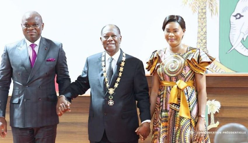 Le président gabonais Oligui Nguema et le président ivoirien Ouattara lors d'un événement officiel
