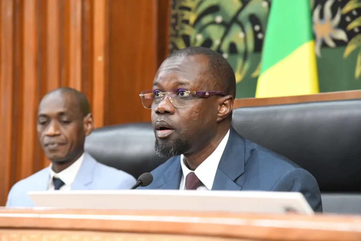 Ousmane Sonko lors d'un meeting politique Ousmane Sonko s'exprime lors d'un meeting politique à Linguère