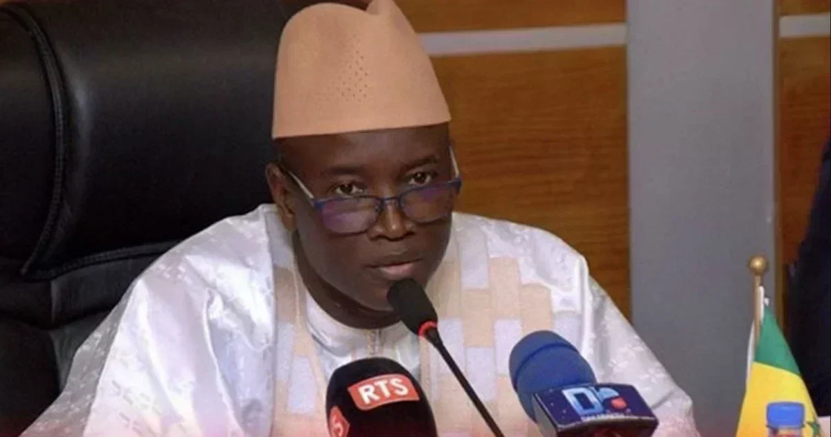 Aly Ngouille Ndiaye analyse les fonds spéciaux du Premier ministre Aly Ngouille Ndiaye en discussion sur les fonds spéciaux du Sénégal